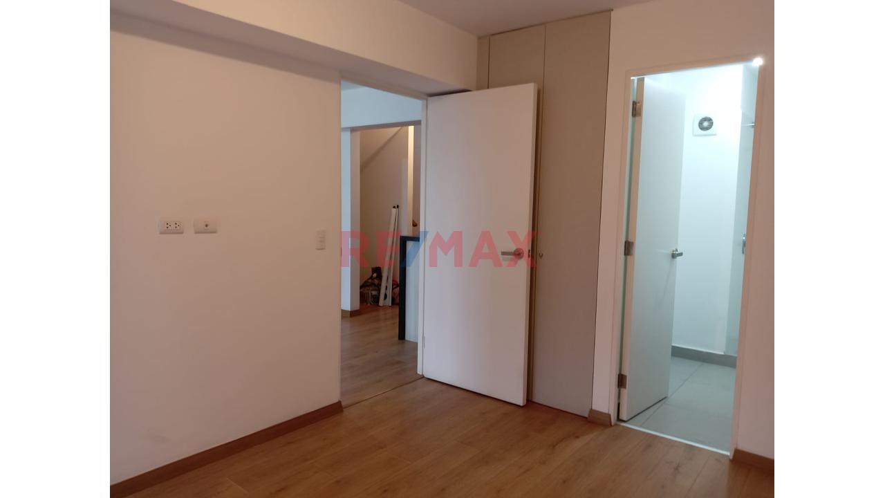 Alquiler Hermoso Departamento Duplex En San Isidro - 10