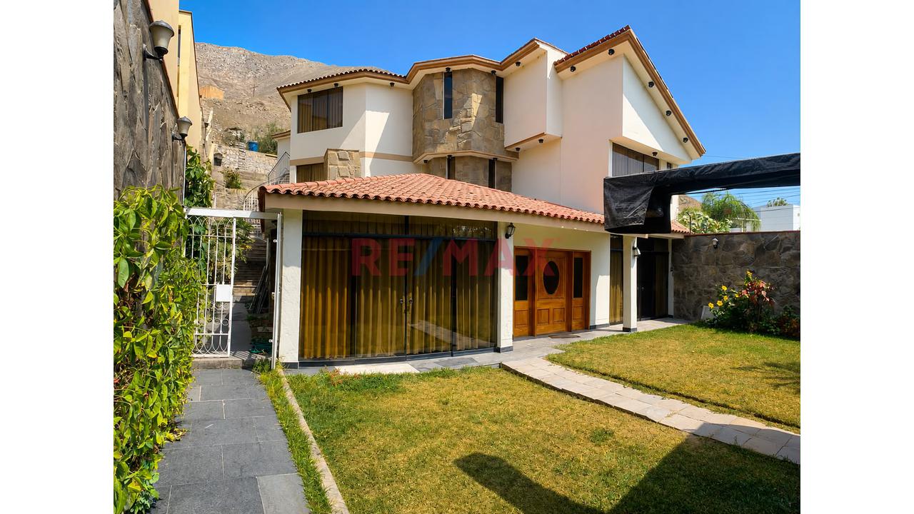 ¡Oferta! Casa En La Molina