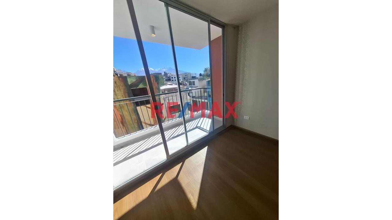 Alquilo Departamento En Estreno Dentro Condominio!!!!!