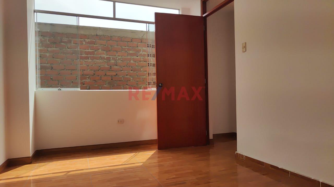 Venta De Minidepartamento En Manylsa, Ate — foto 7