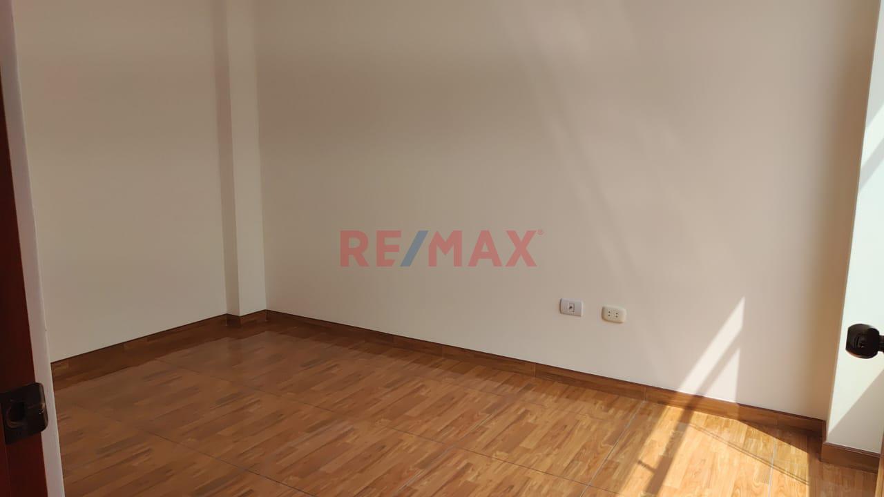 Venta De Minidepartamento En Manylsa, Ate — foto 8