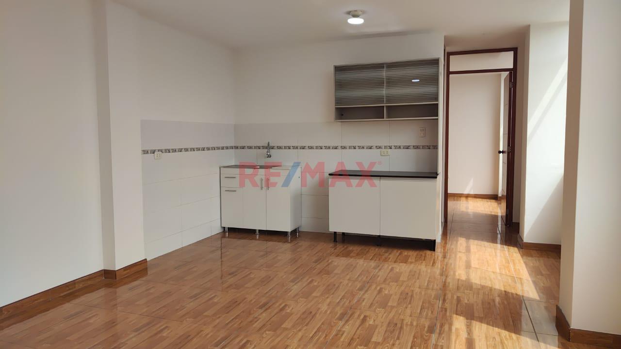 Venta De Minidepartamento En Manylsa, Ate — foto 3