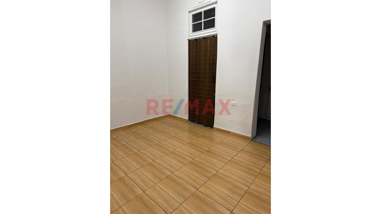Local Comercial En Alquiler En Breña - Primer Piso - 14