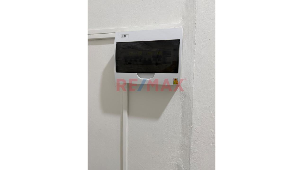 Local Comercial En Alquiler En Breña - Primer Piso - 12
