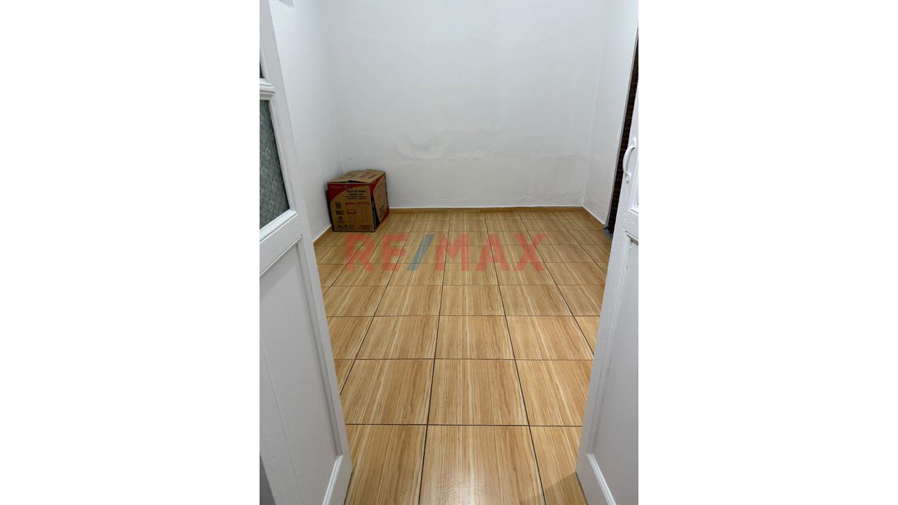 Local Comercial En Alquiler En Breña - Primer Piso - 6