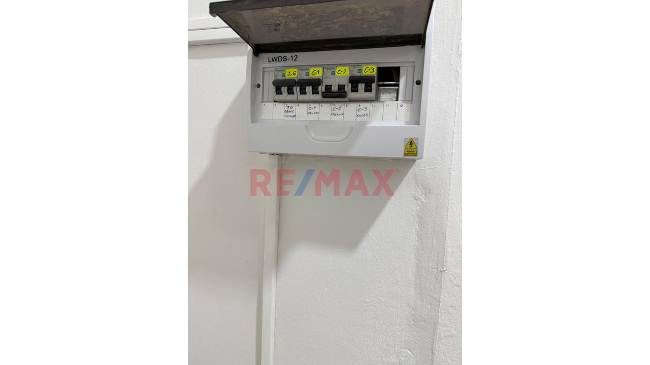Local Comercial En Alquiler En Breña - Primer Piso - 13