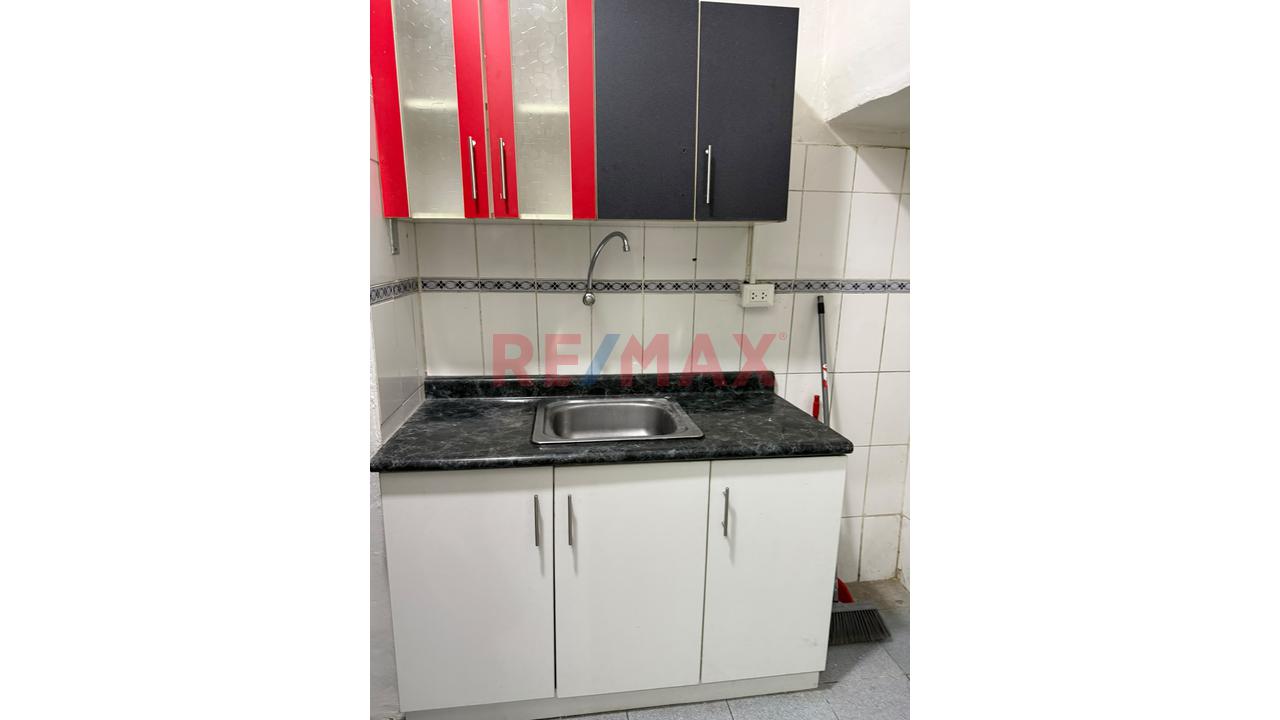 Local Comercial En Alquiler En Breña - Primer Piso - 7