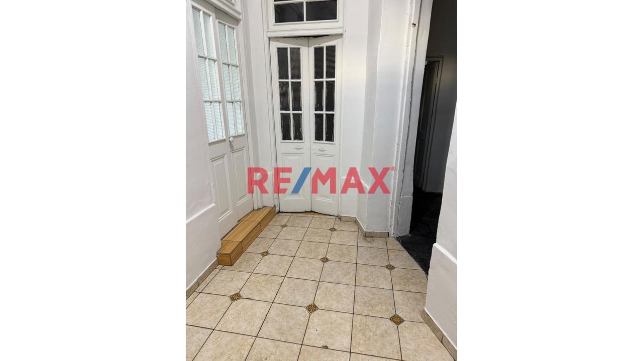 Local Comercial En Alquiler En Breña - Primer Piso - 1