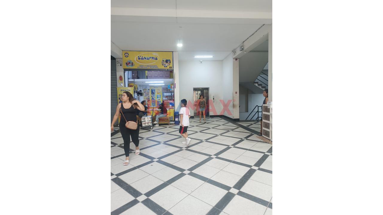 Vendo Puesto Comercial En Piso 2, C.C. Plaza Unicachi Av. Caqueta - S.M.P. — foto 7