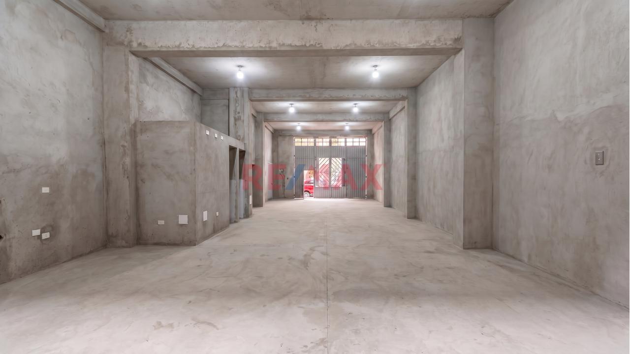 Alquiler De Local Comercial En Huampaní - 1