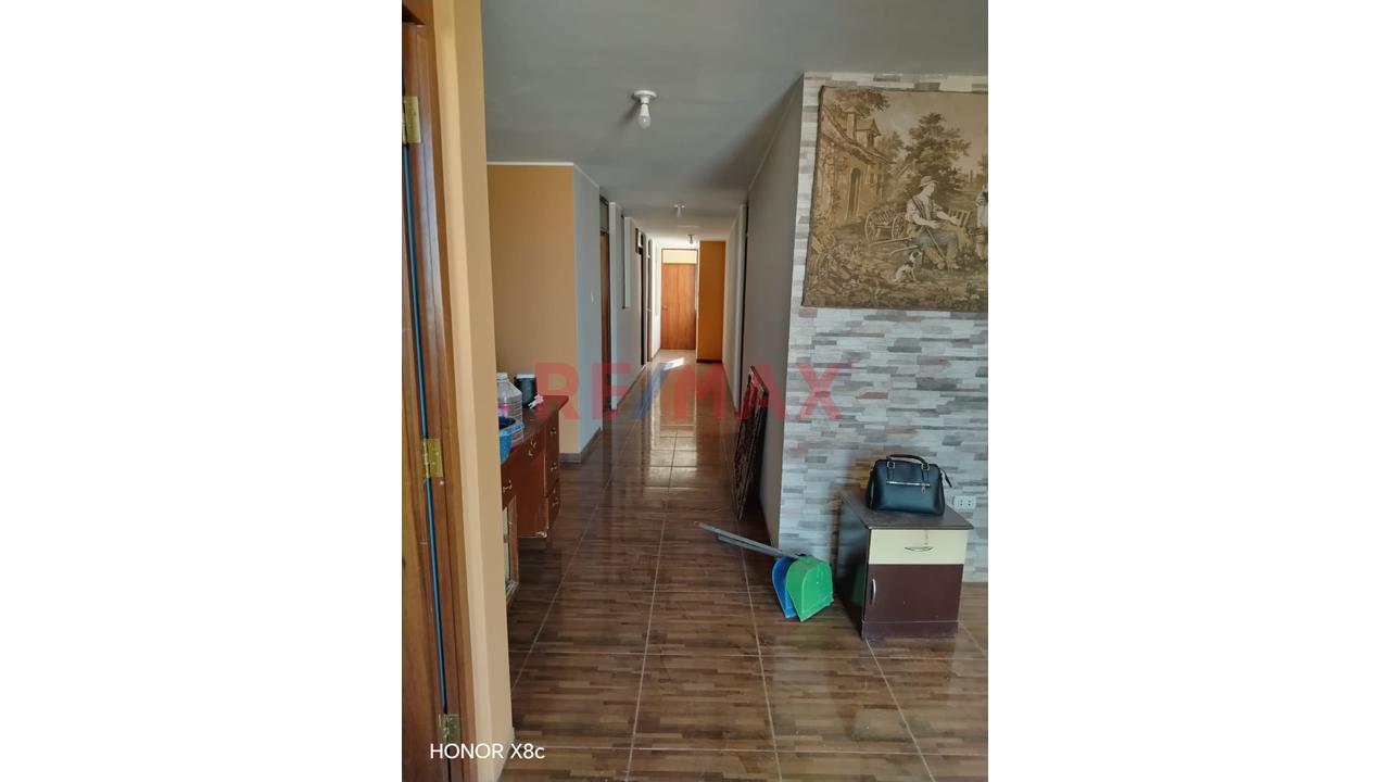 Amplia Y Moderna Casa En Venta En Yura A 2 Min De La Carretera Yura — foto 5