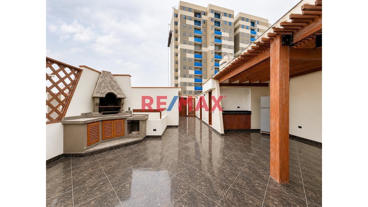 Venta De Amplia Azotea Con Potencial De Inversión – En Bellavista, Callao - 1
