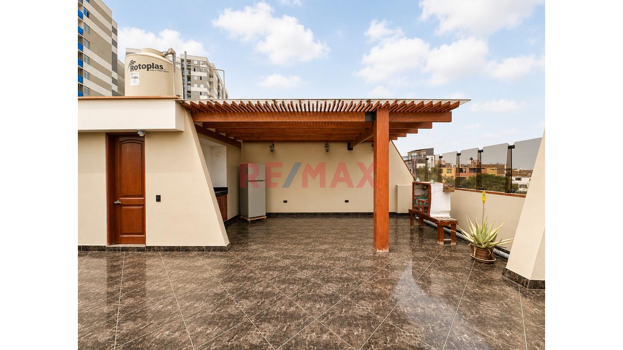 Venta De Amplia Azotea Con Potencial De Inversión – En Bellavista, Callao - 6