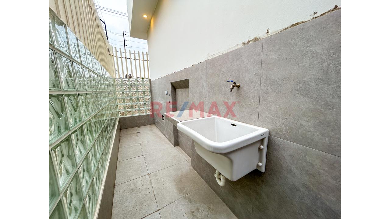 Oportunidad Duplex + Estacionamiento Remodelado La Molina - 19