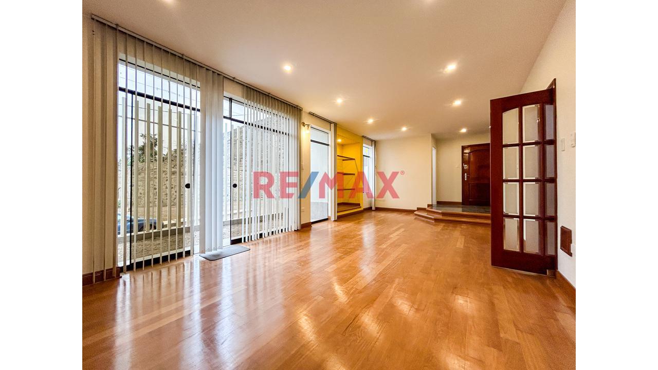 Oportunidad Duplex + Estacionamiento Remodelado La Molina - 1
