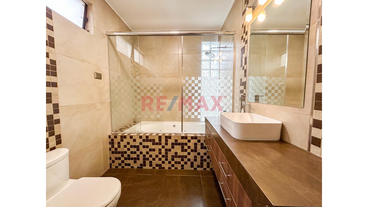 Oportunidad Duplex + Estacionamiento Remodelado La Molina - 17