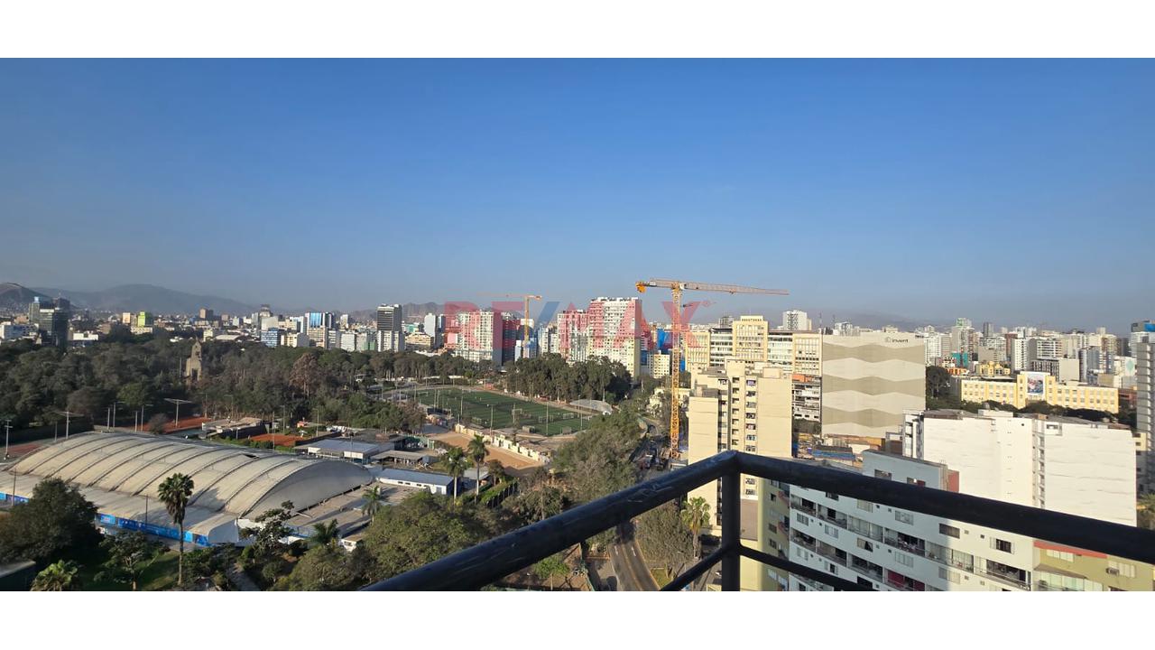 Hermosa Vista 🌅 | Amplio Y Acogedor Flat Amoblado En Piso 18 🏙️ — foto 2