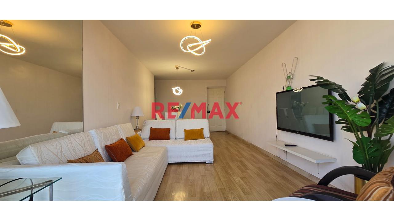 Hermosa Vista 🌅 | Amplio Y Acogedor Flat Amoblado En Piso 18 🏙️
