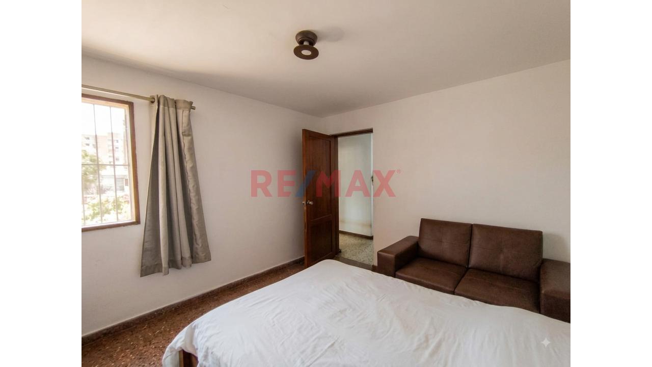 Casa En Venta En Urb. El Cuadro, Chaclacayo | 365 M² | Esquina Con 2 Frentes | Amplia Y Luminosa - 12