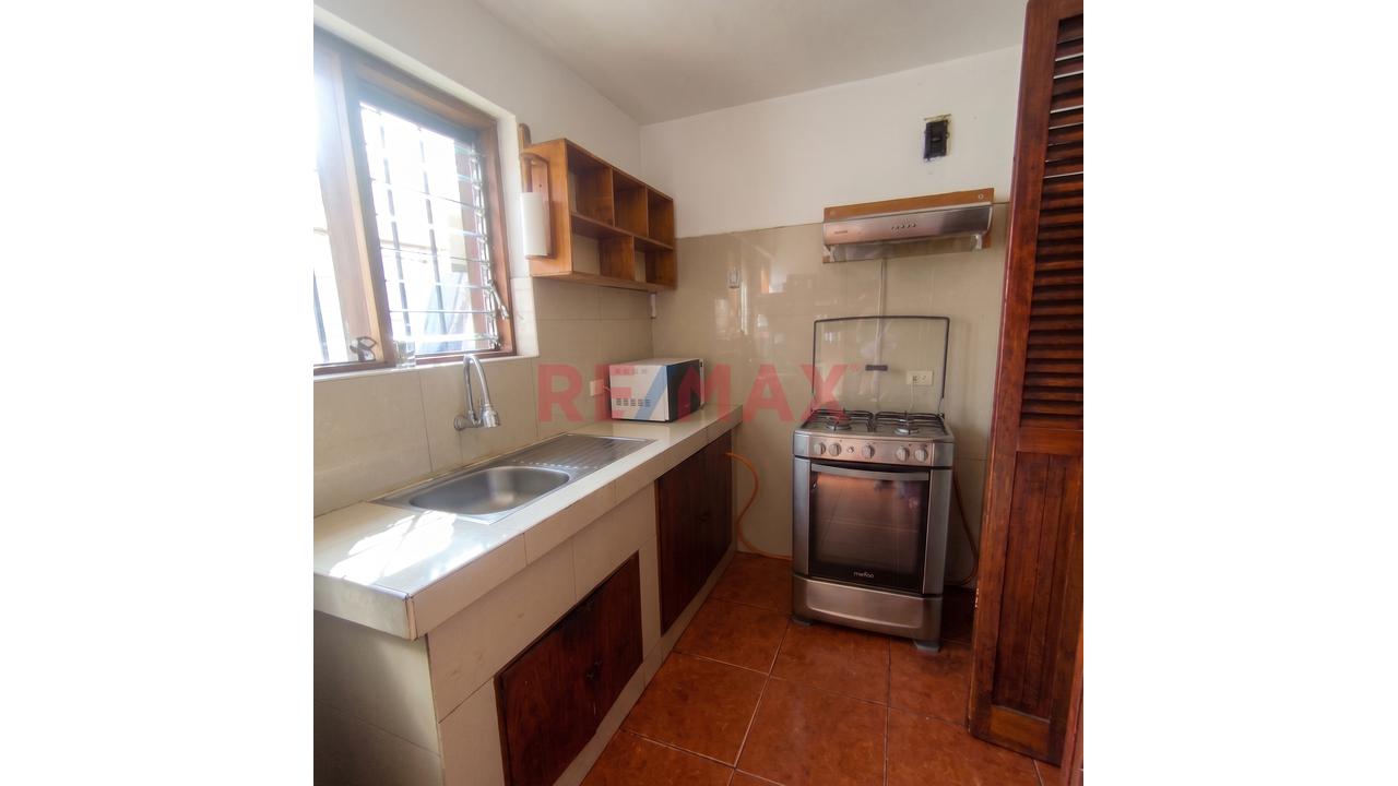 Casa En Venta En Urb. El Cuadro, Chaclacayo | 365 M² | Esquina Con 2 Frentes | Amplia Y Luminosa - 10