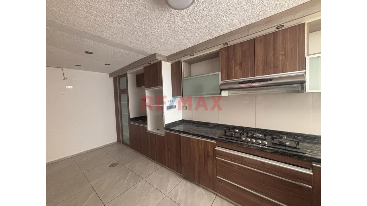 🏡 Alquilo Casa De 3 Pisos – Zona Residencial  José Luis Bustamante Y Rivero — foto 10