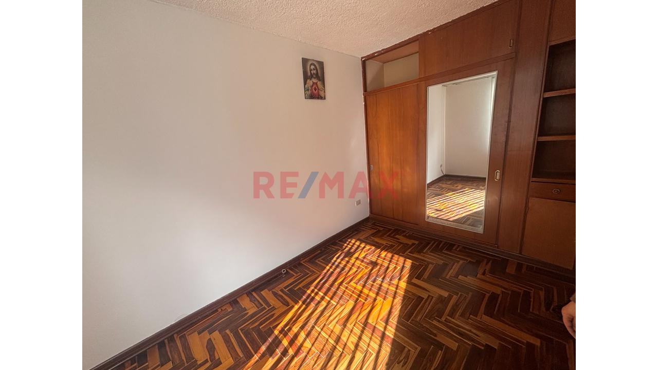 🏡 Alquilo Casa De 3 Pisos – Zona Residencial  José Luis Bustamante Y Rivero — foto 8