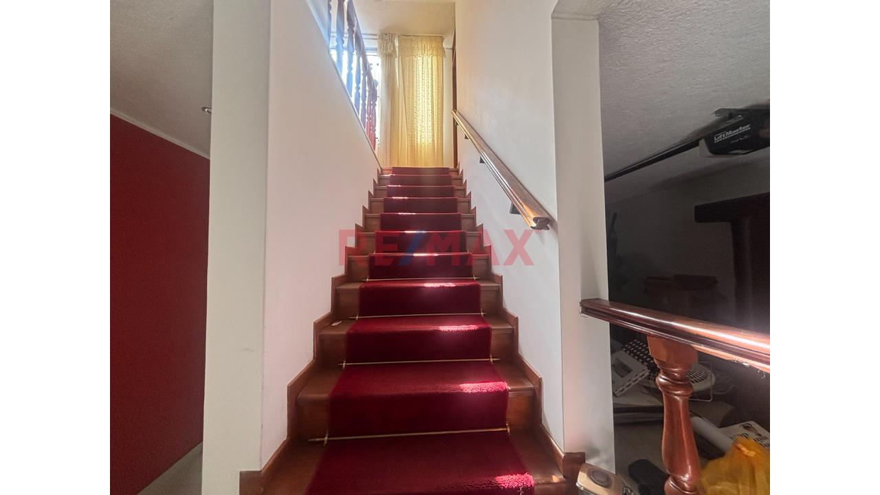 🏡 Alquilo Casa De 3 Pisos – Zona Residencial  José Luis Bustamante Y Rivero — foto 6