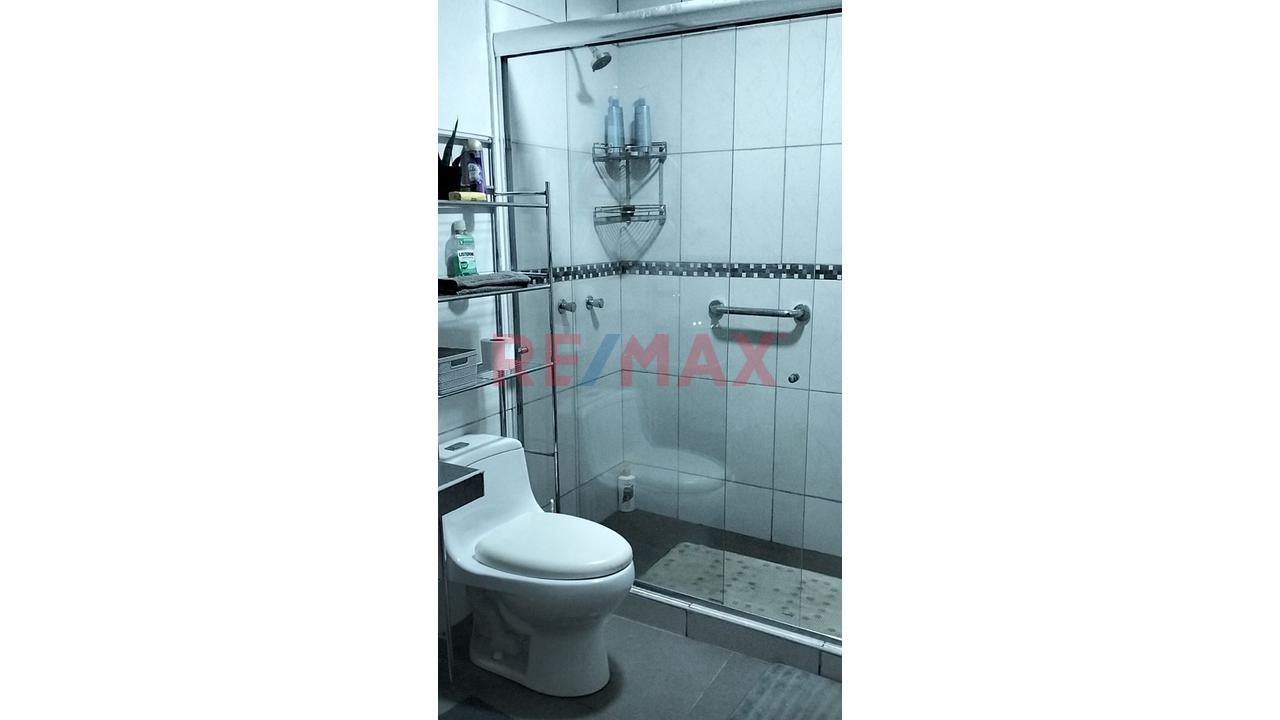 Venta De Departamento Tipo Casa En Los Olivos — foto 3