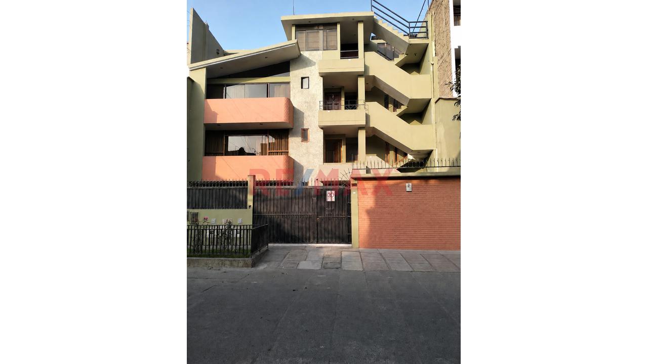 Venta De Departamento Tipo Casa En Los Olivos — foto 11