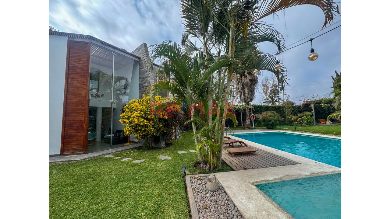 Se Vende Hermosa Casa Moderna Con 2 Bungalows, Piscina Y Amplias Áreas Verdes. - 6
