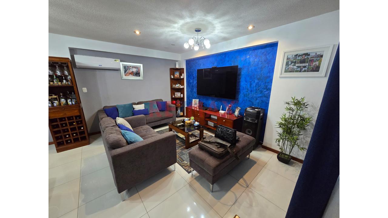 Se Vende Moderno Duplex En Los Olivos + Cochera+Deposito — foto 3