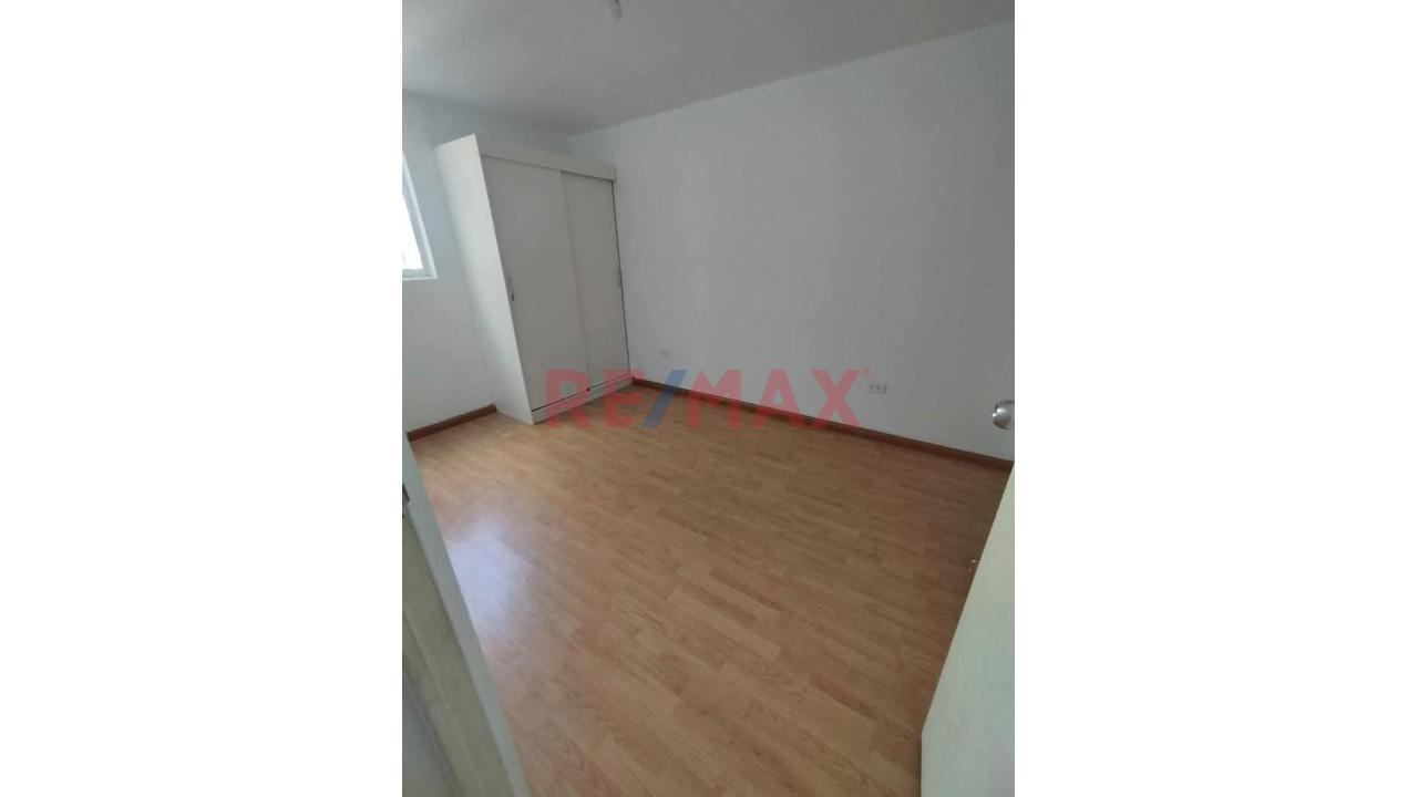 Se Alquila Departamento En Condominio Praderas En Comas - 17