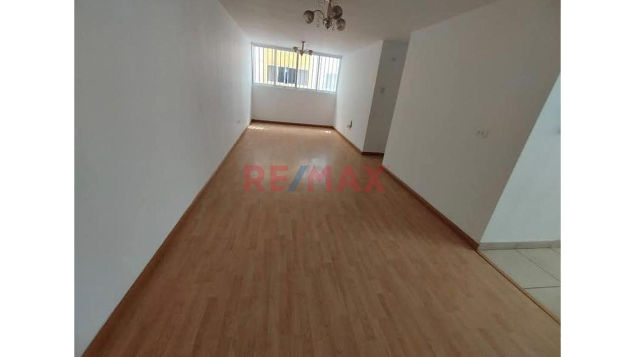 Se Alquila Departamento En Condominio Praderas En Comas - 8