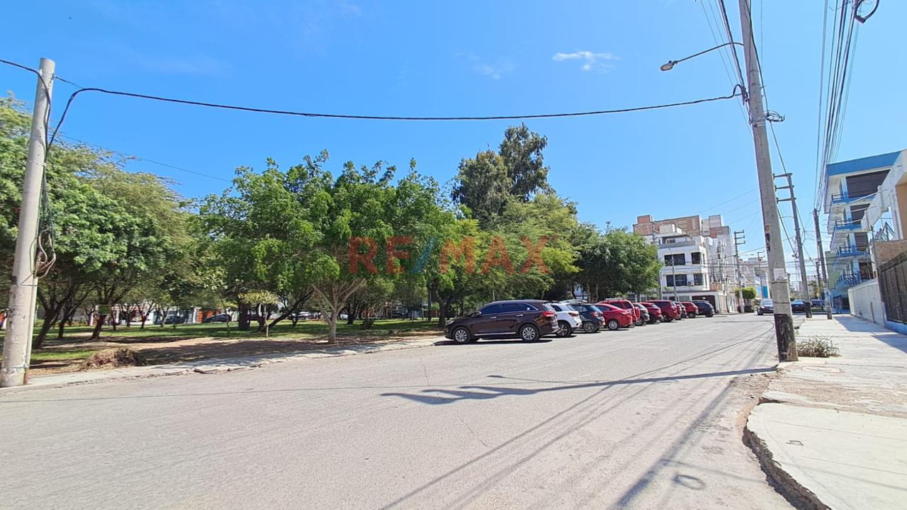 Oficina Amoblada Primer Piso En Alquiler Cerca A La Urb Santa Victoria Chiclayo - 12