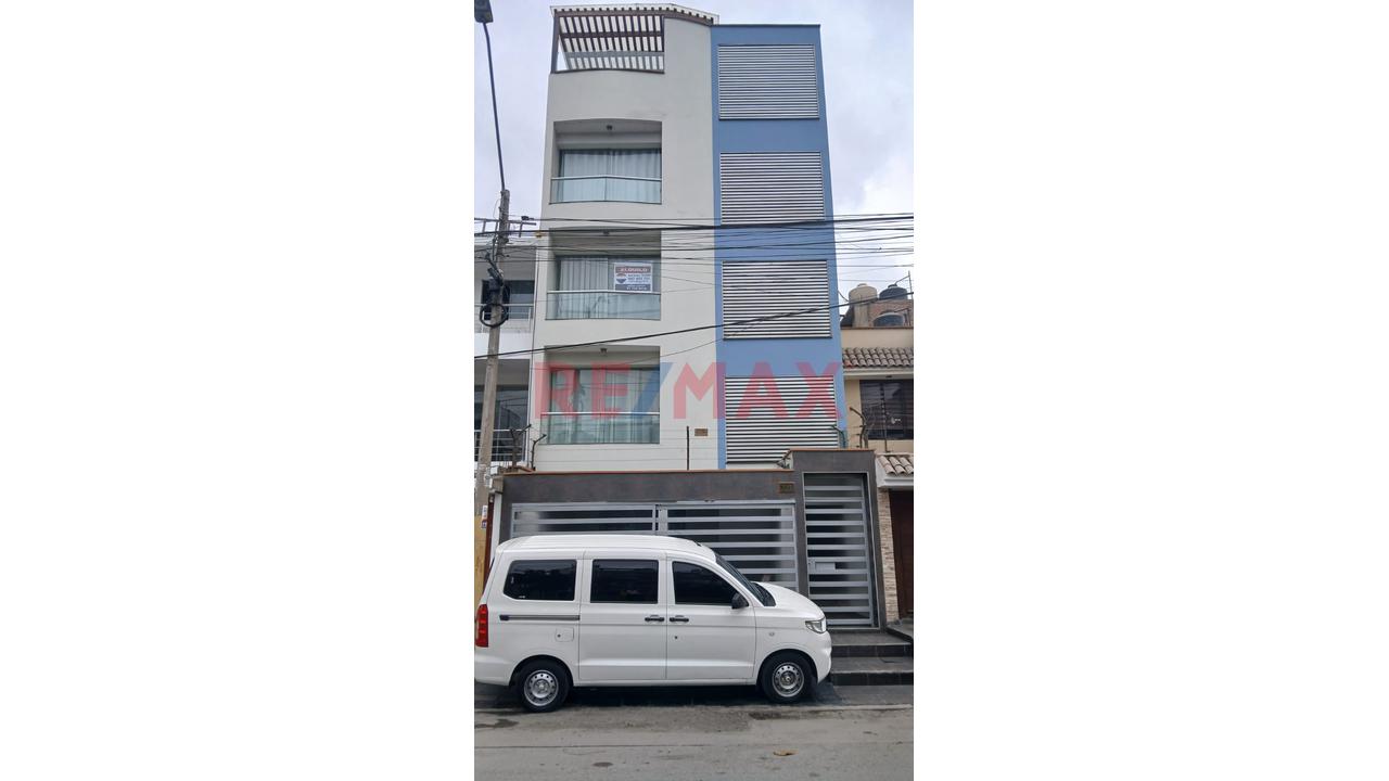 Alquilo Exclusivo Y Seguro Departamento De 90.5 M²: Rodeado De Áreas Verdes