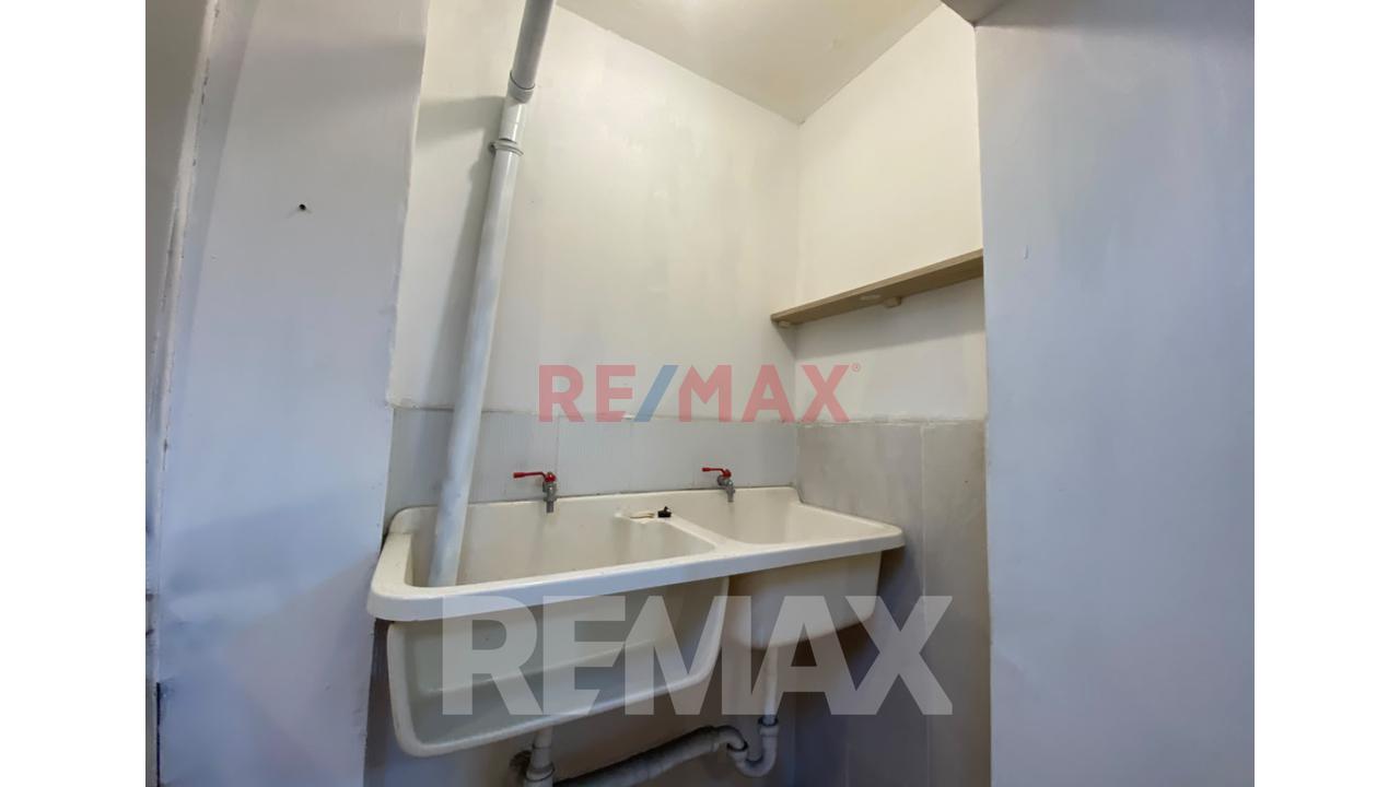 Venta De Departamento Tipo Dúplex Con Vista A La Ciudad En El Distrito De Los Olivos, — foto 9