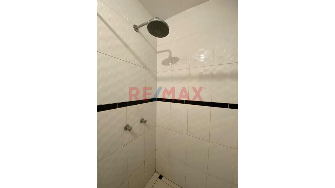 Venta De Departamento Tipo Dúplex Con Vista A La Ciudad En El Distrito De Los Olivos, — foto 4