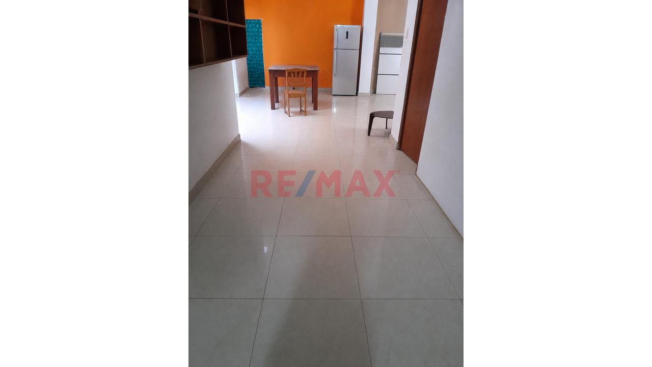 Vendo Amplia Casa Con Locales Comerciales En San Martin De Porres 🏗️🏗️ — foto 3