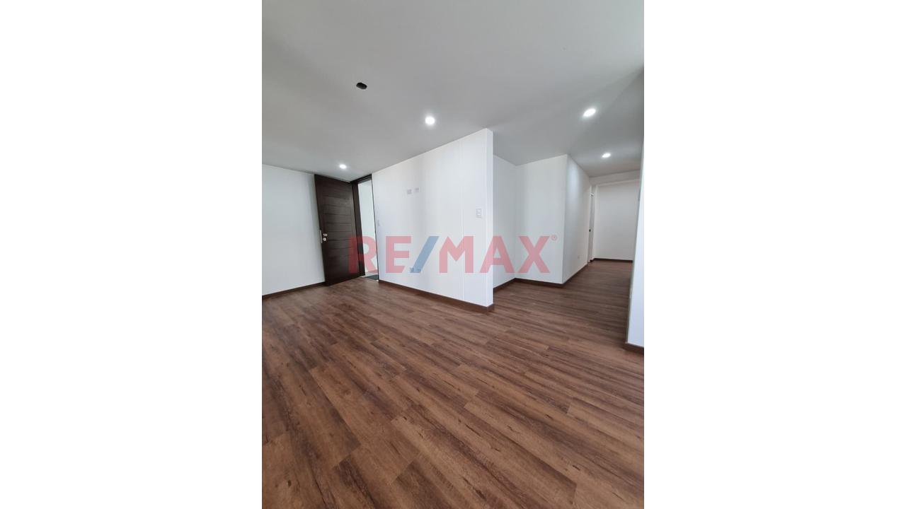 Exclusivo Departamento En Venta En 4To Piso — foto 5