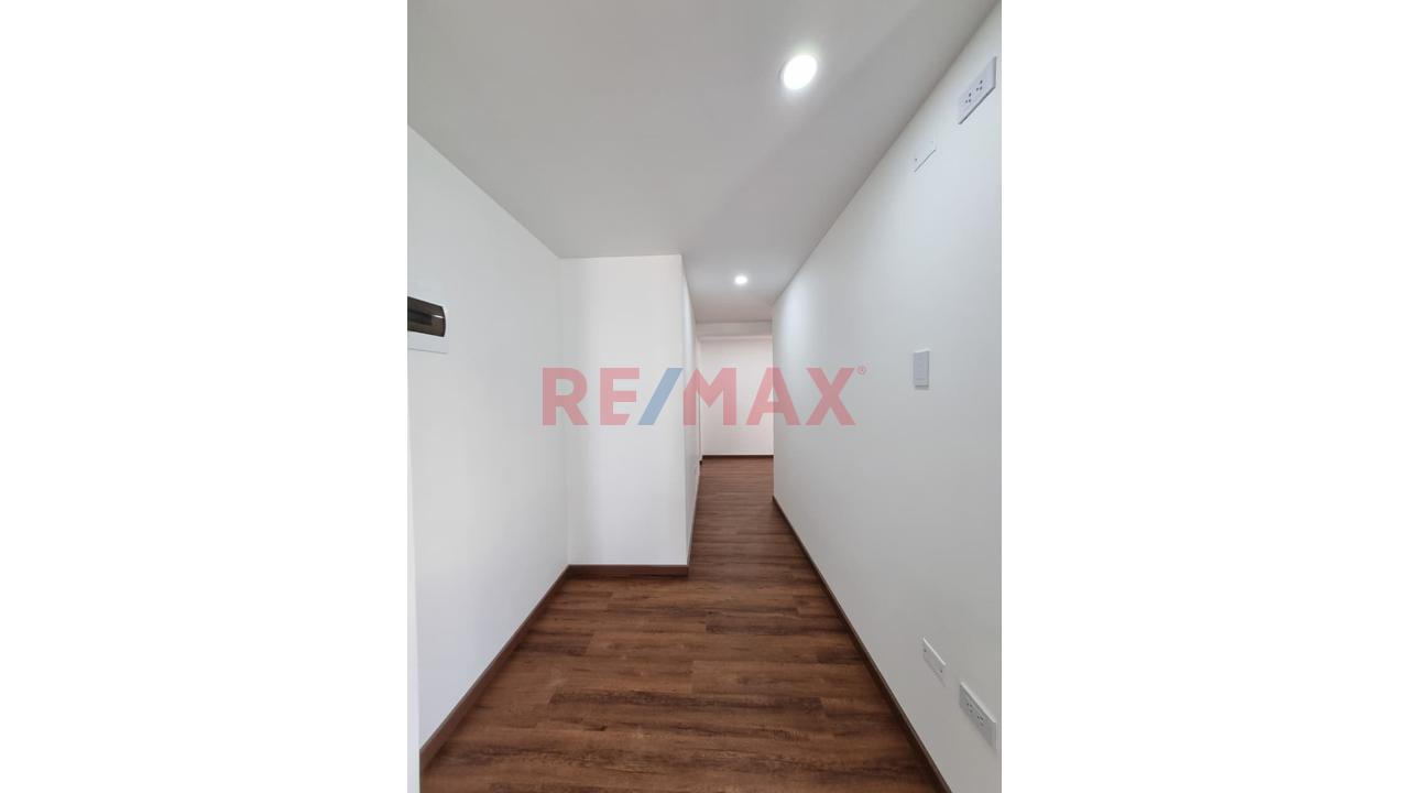 Exclusivo Departamento En Venta En 4To Piso — foto 2