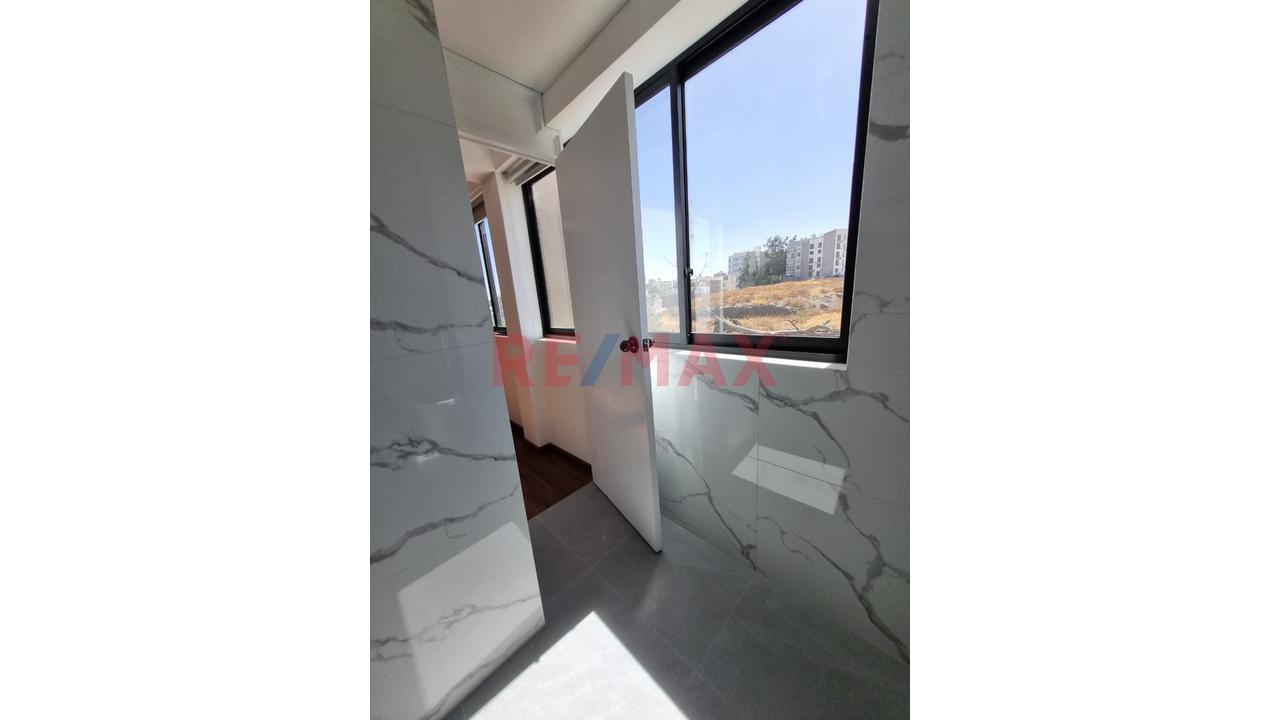 Exclusivo Departamento En Venta En 4To Piso — foto 3