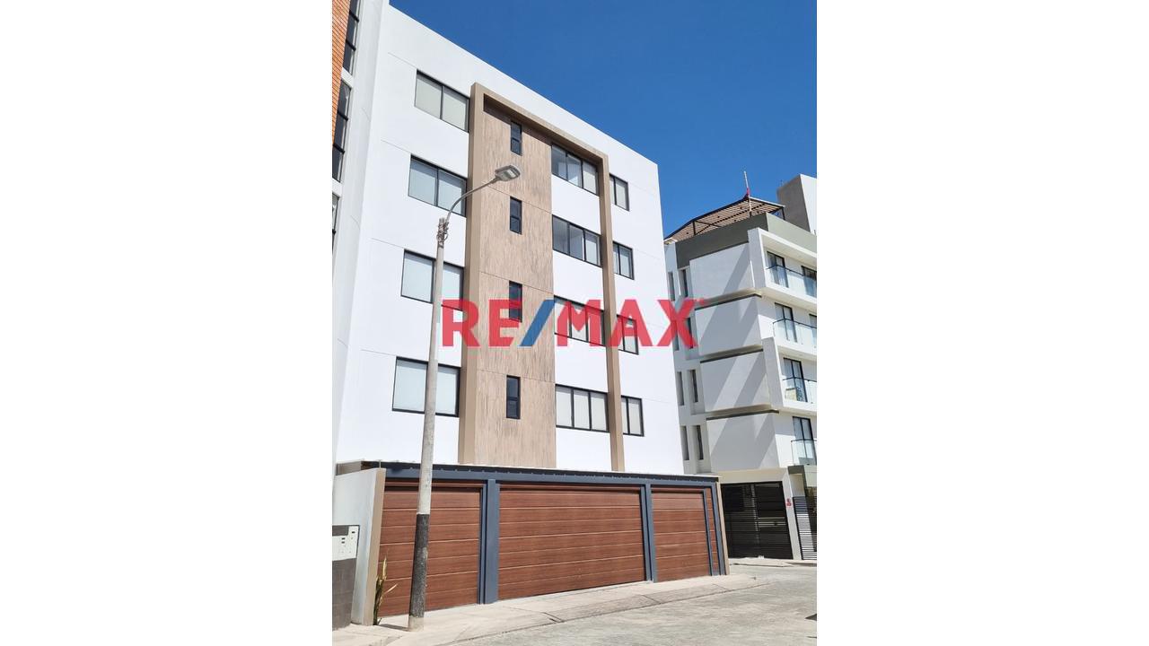 Exclusivo Departamento En Alquiler En 2Do Piso Con Vista A La Calle