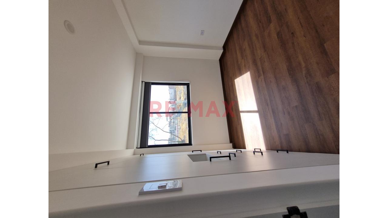 Exclusivo Departamento En Alquiler En 3Er Piso Con Vista A La Calle — foto 6