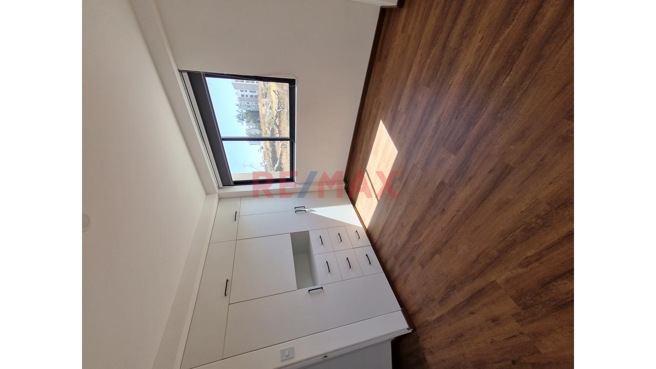 Exclusivo Departamento En Alquiler En 3Er Piso Con Vista A La Calle — foto 3