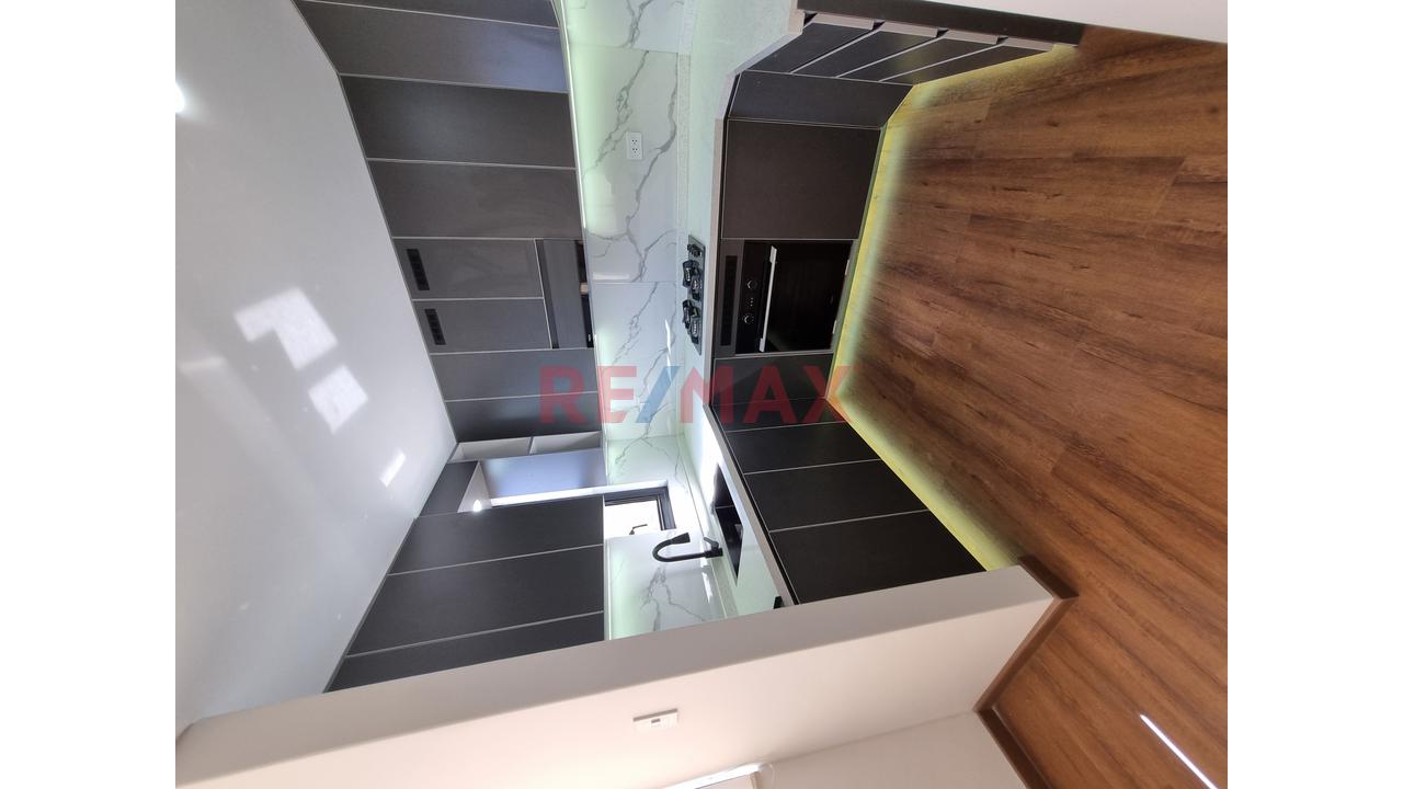 Exclusivo Departamento En Alquiler En 3Er Piso Con Vista A La Calle — foto 8