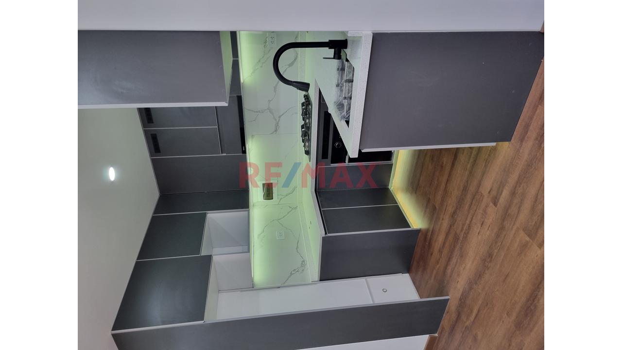 Exclusivo Departamento En Alquiler En 3Er Piso — foto 3