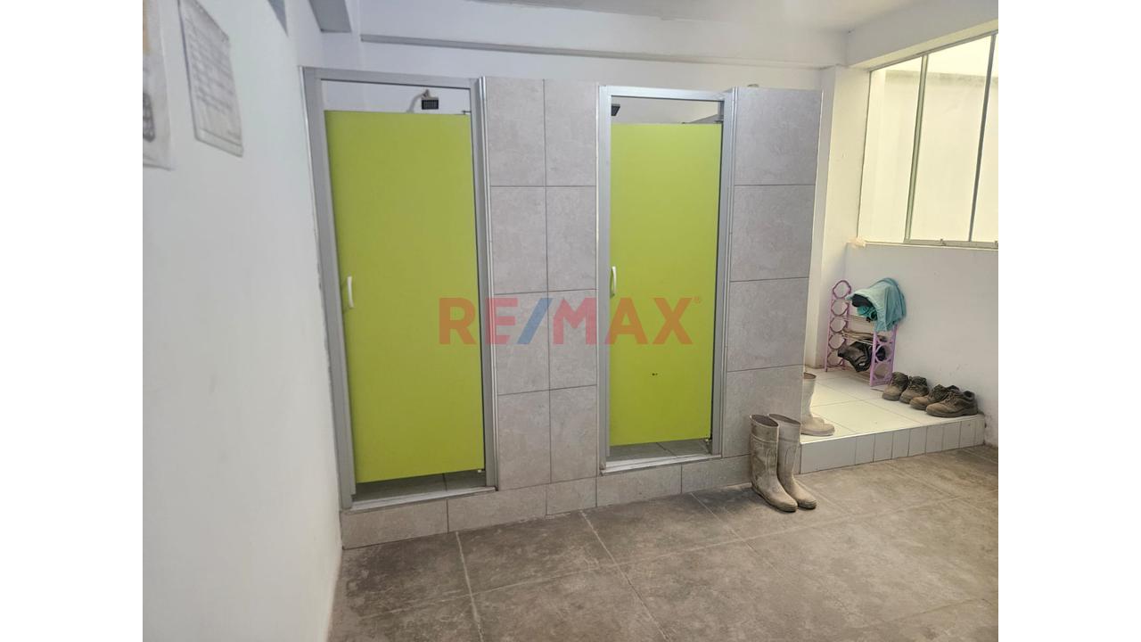 Terreno Comercial Con Amplia Construcción Y Almacén – Cerca De Alta Complejidad - 12