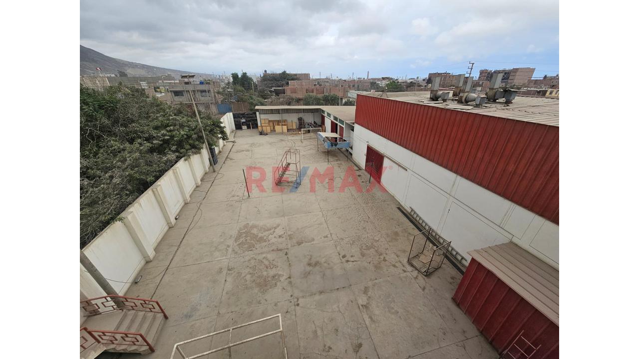Terreno Comercial Con Amplia Construcción Y Almacén – Cerca De Alta Complejidad - 9