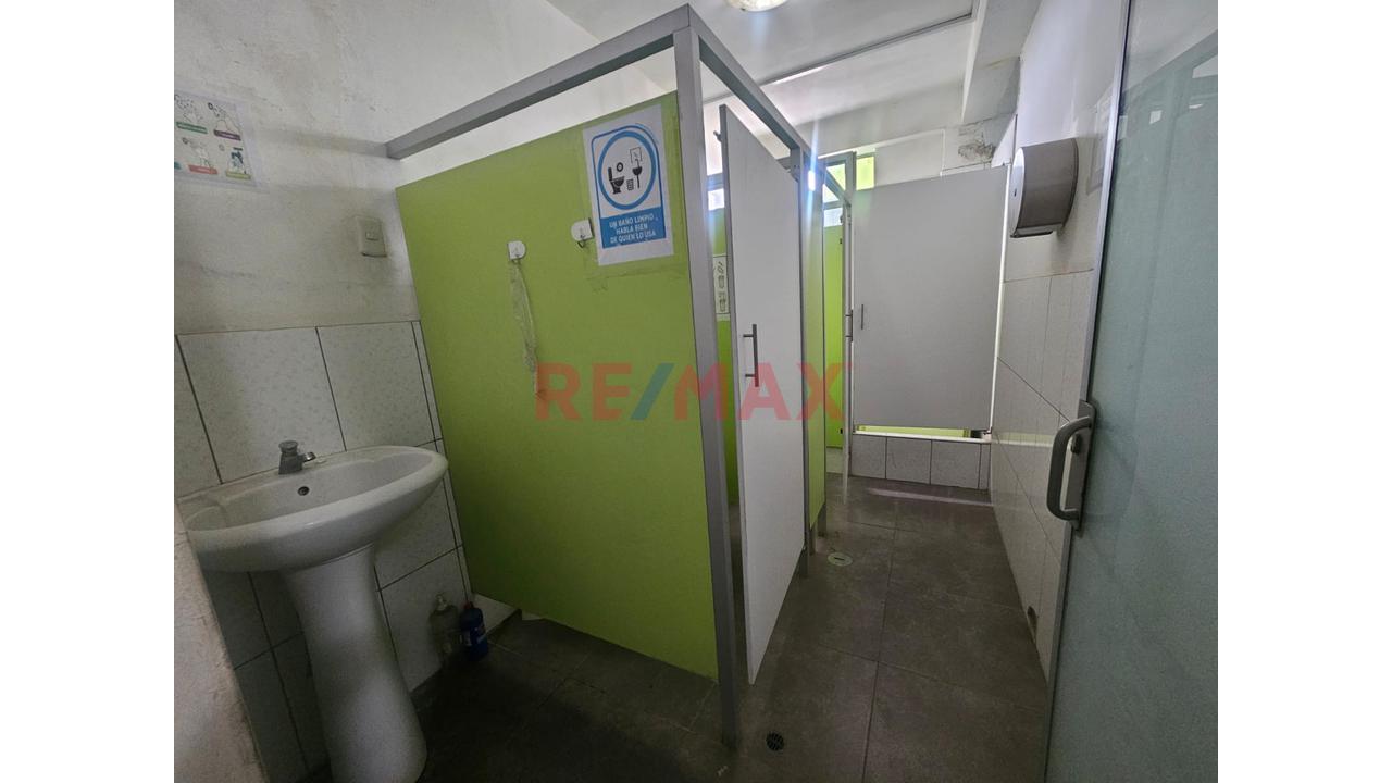 Terreno Comercial Con Amplia Construcción Y Almacén – Cerca De Alta Complejidad - 13