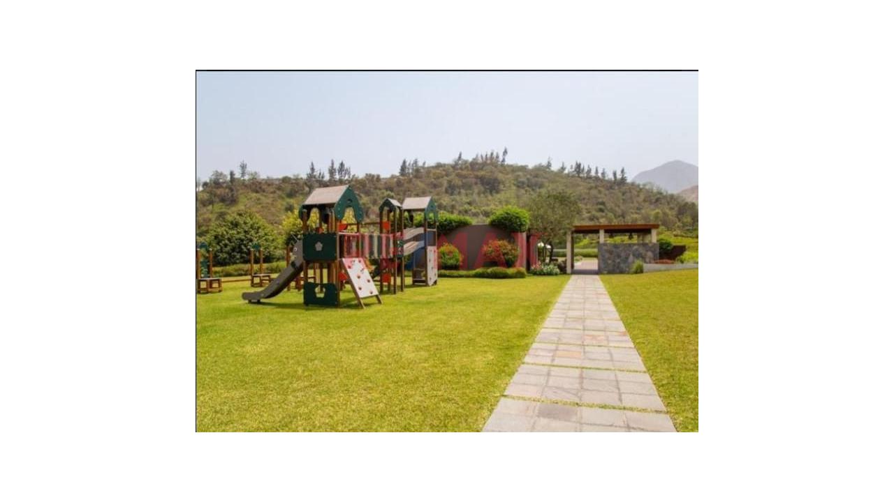 Terreno Condominio La Quebrada Primera Etapa 1417M2 - 2